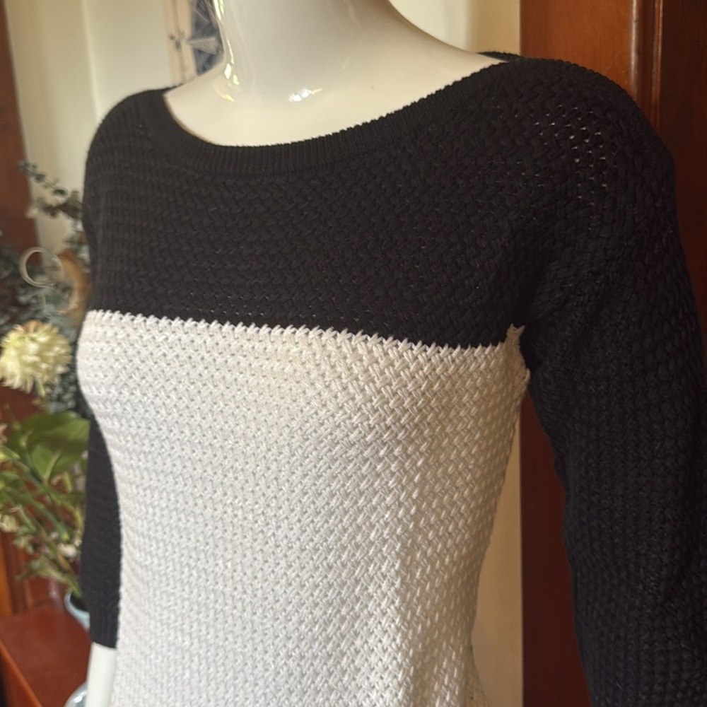 NWT jones Ny size small Black and White Women's Sweater